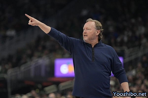 邁克-布登霍爾澤:2014-15賽季NBA最佳教練的輝煌之路