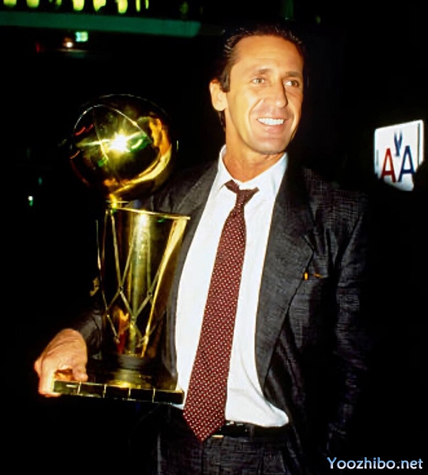 帕特-萊利:1989-90賽季的NBA最佳教練與<a href=/lanqiubs/lakers/ target=_blank class=infotextkey>湖人</a>王朝的締造者