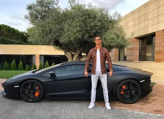 C羅對于車的花費不低于1500萬歐元
