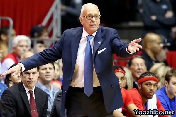 拉里-布朗:2000-01賽季NBA最佳教練的傳奇執教之路