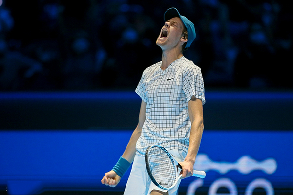 2021ATP年終總決賽小組賽第2輪 辛納vs胡爾卡奇 全場錄像及集錦